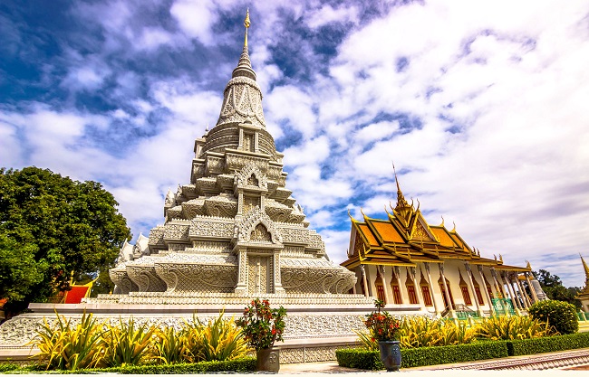 Plan your Cambodia holidays 2020 & 2021, visit Royal Silver Pagoda  in Phnom Penh city
