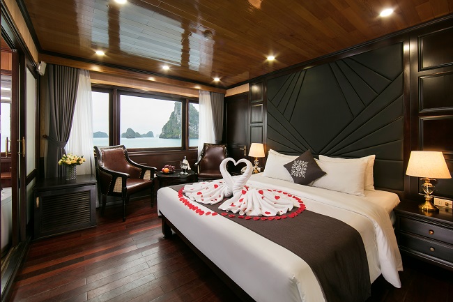 Luxury Halong bay  overnight tour Vietnam by La Regina Royal Cruise