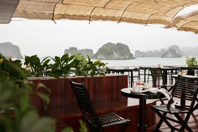 3day Halong bay  Vietnam touring holidays by La Regina Royal Cruise