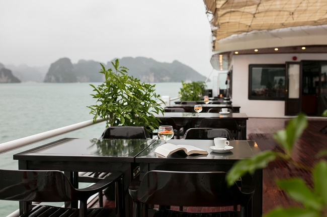 Luxury Halong bay tours Vietnam by La Regina Royal Cruise