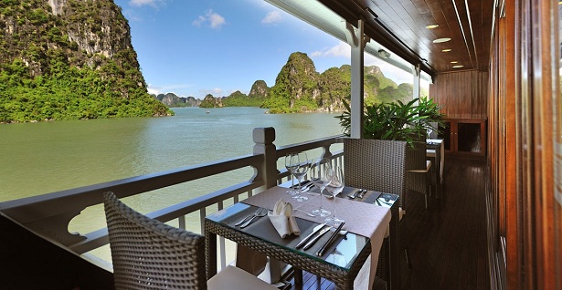 Paradise Peak Cruise offers 3 day  Hanoi Halong bay tour package