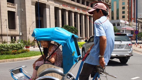 illegal rickshaw for Vietnam tours Hanoi to Saigon