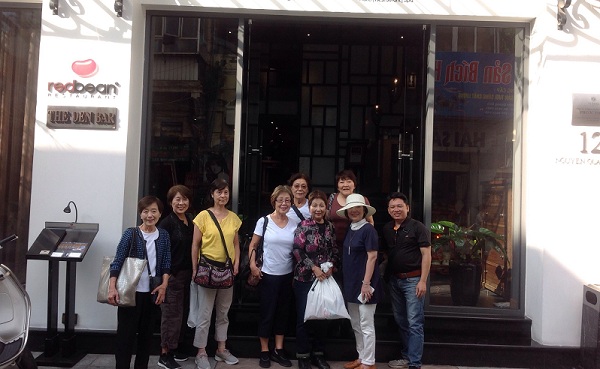 Travel Hanoi, contact 8 ladies to find out the best Hanoi Vietnam travel agency