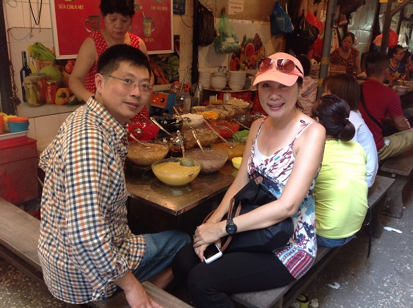 Chat with them for the best dessert collection on your Hanoi trip package