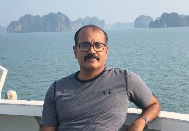 Mr. Vinod with his  family Holiday Vietnam Cambodia  Thailand  2019 with Deluxe Vietnam Tour Company
