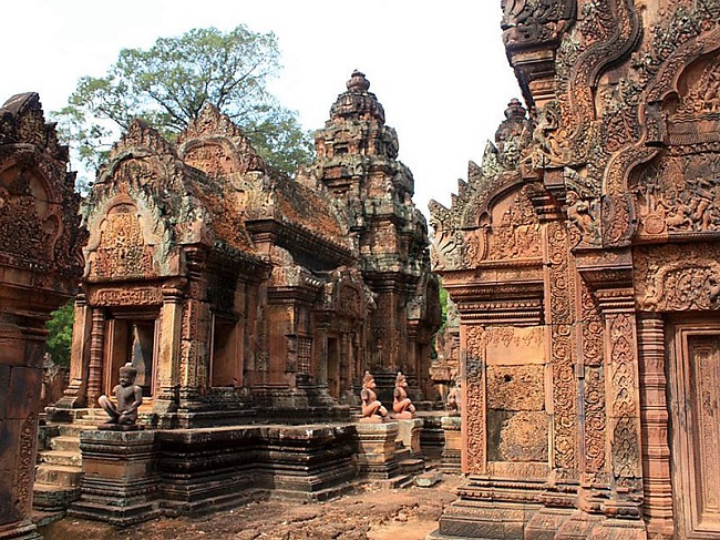 Plan your Cambodia package tour 2020 & 2021 with Banteay Srei
