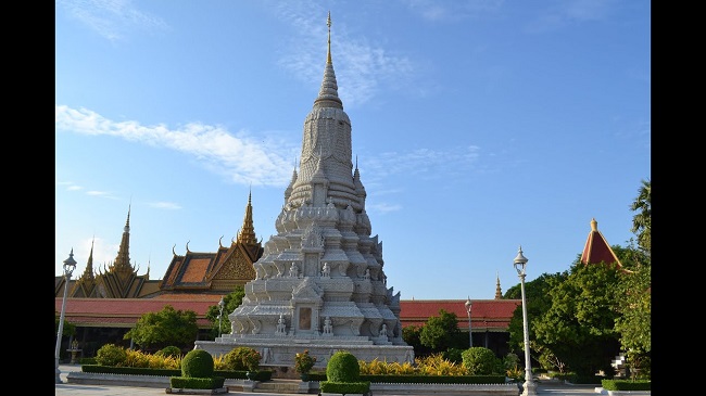 Plan your Cambodia holiday package 2020 & 2021, visit Royal Silver Pagoda  in Phnom Penh city
