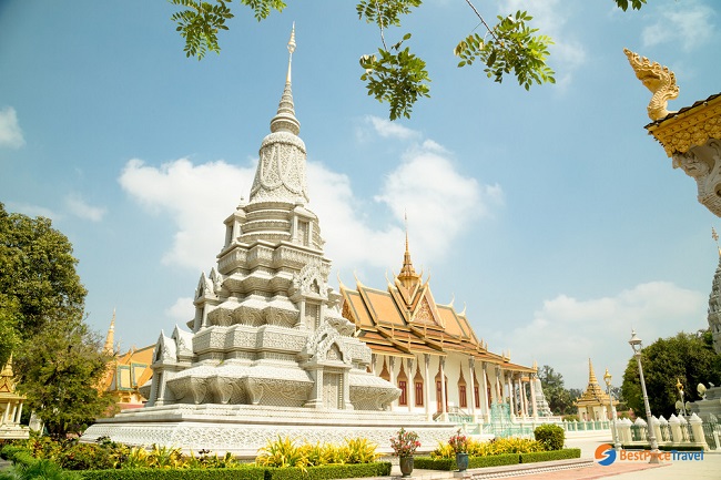 Plan your Cambodia holiday package 2020 & 2021, visit Royal Silver Pagoda  in Phnom Penh city