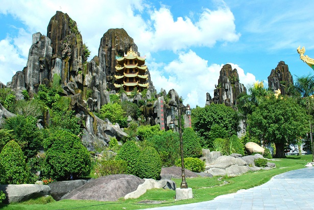 Danang city tour on  10day   Vietnam package tours
