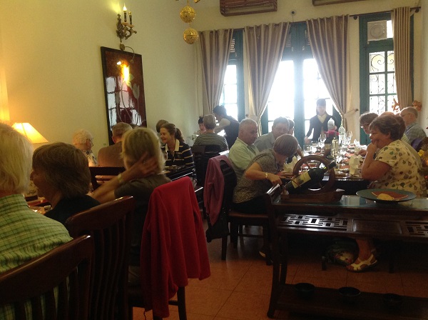 Dinning on Vietnam horticulture tour