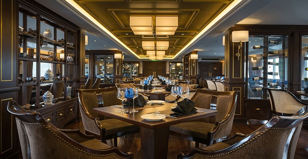 Paradise Elegance Cruise restaurant