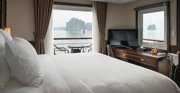 Paradise Elegance Cruise offers Halong bay tour package from Hanoi