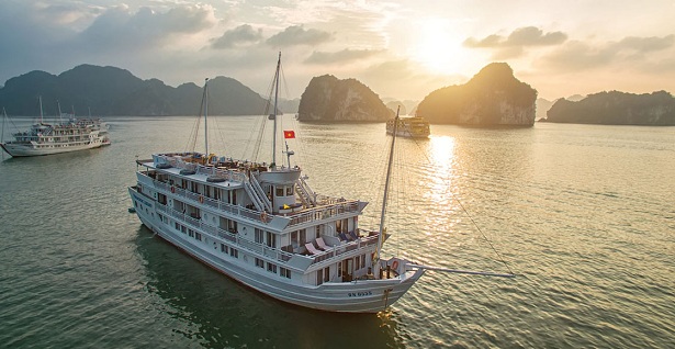 Paradise Luxury Cruise offers 2 day  Halong bay tour package