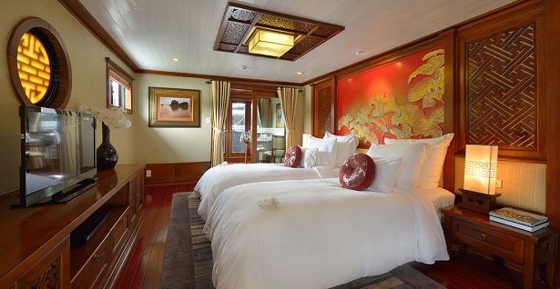 Paradise Peak Cruise offers  Hanoi halong bay tour package