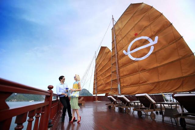 Emperor cruise offers 2day Halong bay tour package from Hanoi