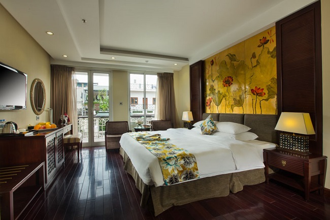  luxury hotel Hanoi tour packages