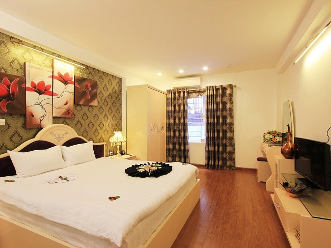 luxury Hotel  tour in Hanoi