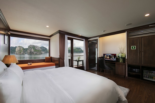 luxury cruise Halong bay to cat ba island