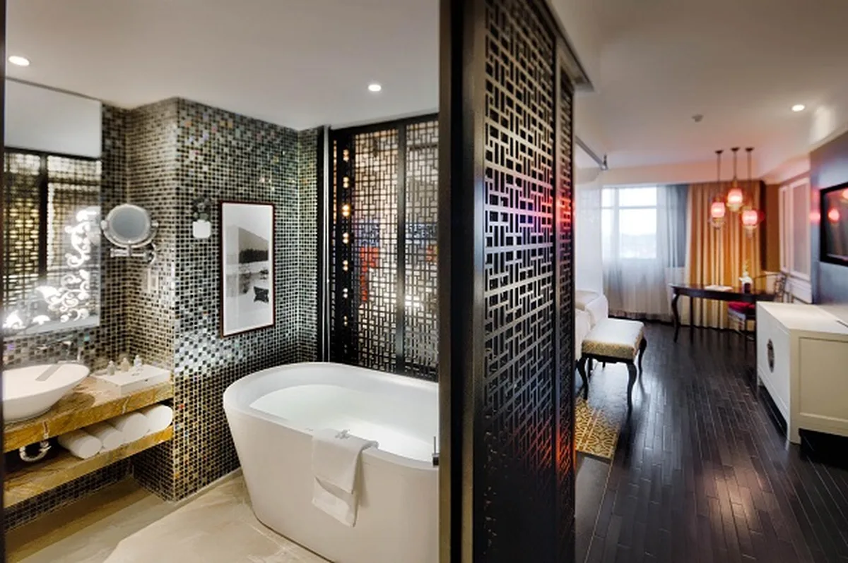 Royal Hotel Hoian - Luxury 5 star hotel Vietnam