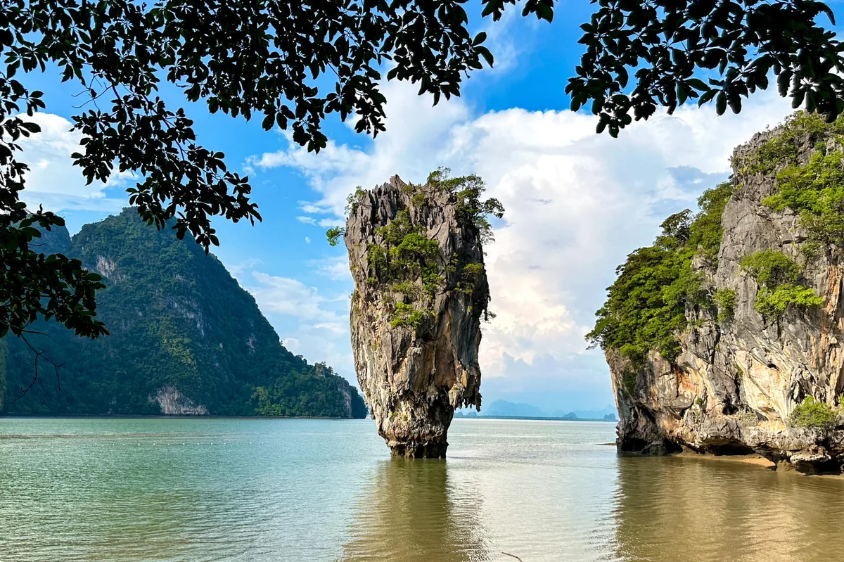 2day tour in Halong bay highlights your private journey through Vietnam & Cambodia