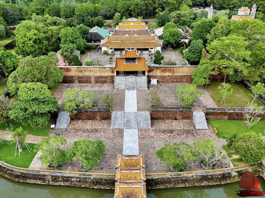 Private trip in Vietnam and Cambodia Cultural Heritage Site