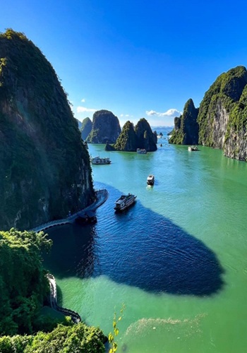 Halong Bay Tour Vietnam
