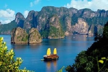 Halong bay - Best North Vietnam Travel package from USA, Australia, Canada, South Africa for family holiday