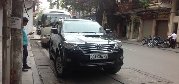 7seat car for North Vietnam travel packages