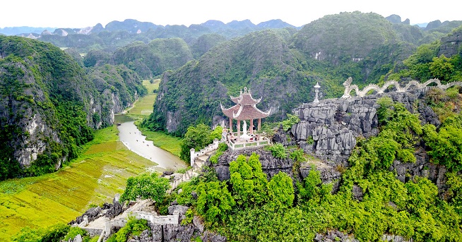 Mua Cave on your 12day Vietnam holiday tours