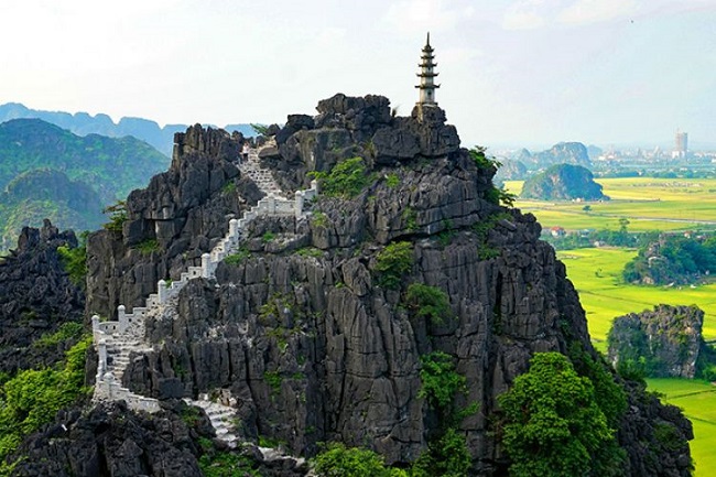Explore Mua Cave on your Vietnam family tour package 2020 & 2021
