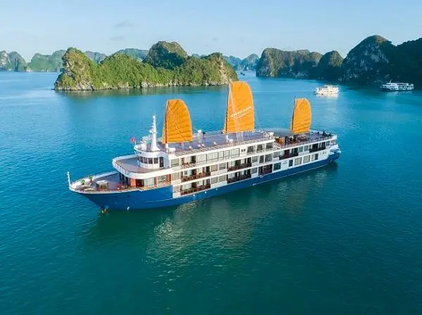 Luxury cruise for 6day Vietnam Hanoi Halong bay Sapa tour package