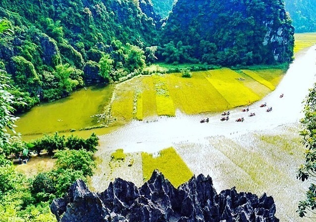 Travel Vietnam,  join Hoa Lu - Mua Cave -  Tam Coc tour from Hanoi