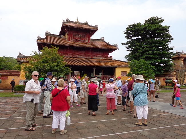 Ms. Seinn reviewed their  10 day  Vietnam tour Hanoi to Saigon 2023 with Deluxe Vietnam Tours