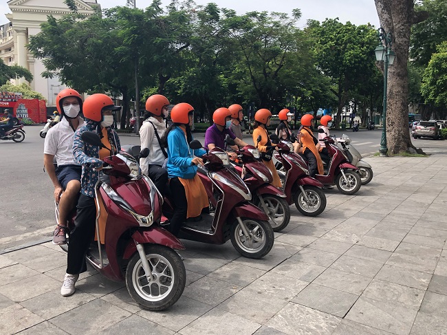 Amazing Vietnam motorbike tour Hanoi countryside - Ninhbinh - Trangan Heritage Site