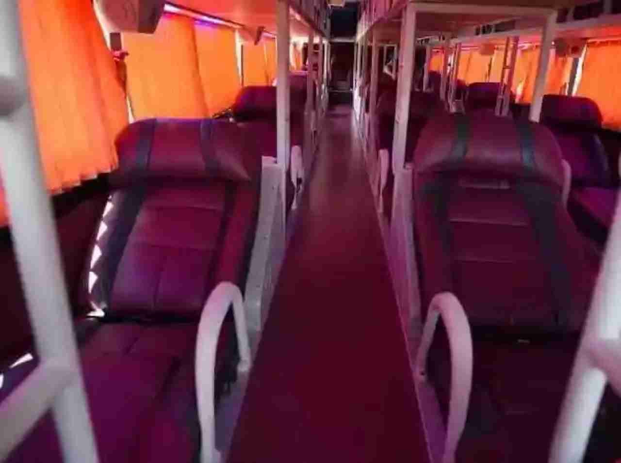 bus limousine Sapa Vietnam transport